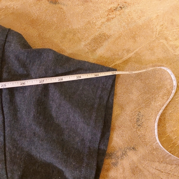 Large Gildan Men's T-shirt - Picture 3 of 5